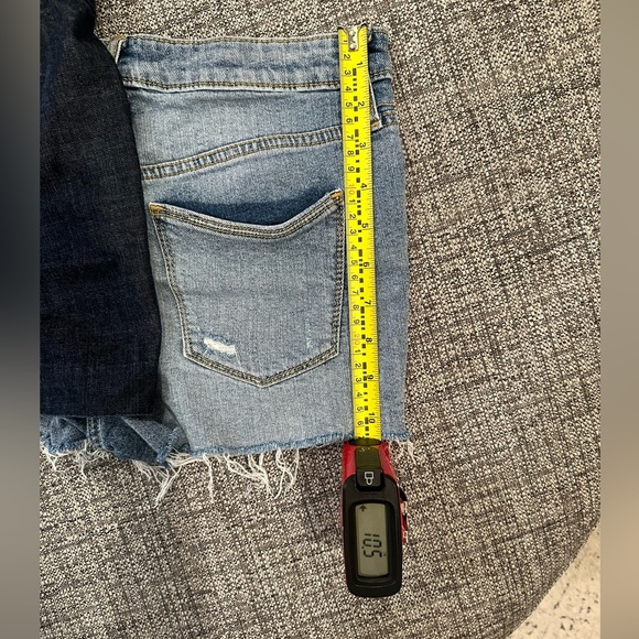 2 piece Ann Taylor Loft size 2 jean short and Universal Thread sz 4 jean bundle - Picture 5 of 8